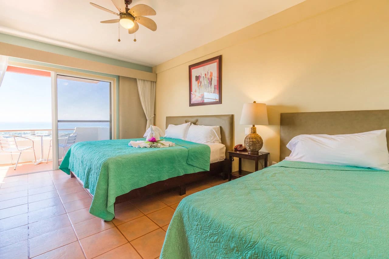 Popular 20-room Boutique hotel /retreat. Stunning ocean views - photo 41