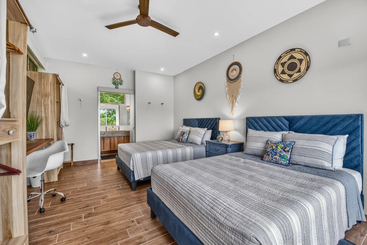 Casa Pochote: Artisan Luxury Villa Near Tamarindo | Pool, Jacuzzi & Langosta Beach Club Membership Included - photo 18