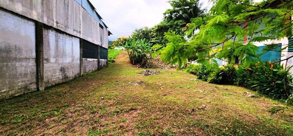 Highway Front Lot in Uvita with Commercial Potential - photo 2