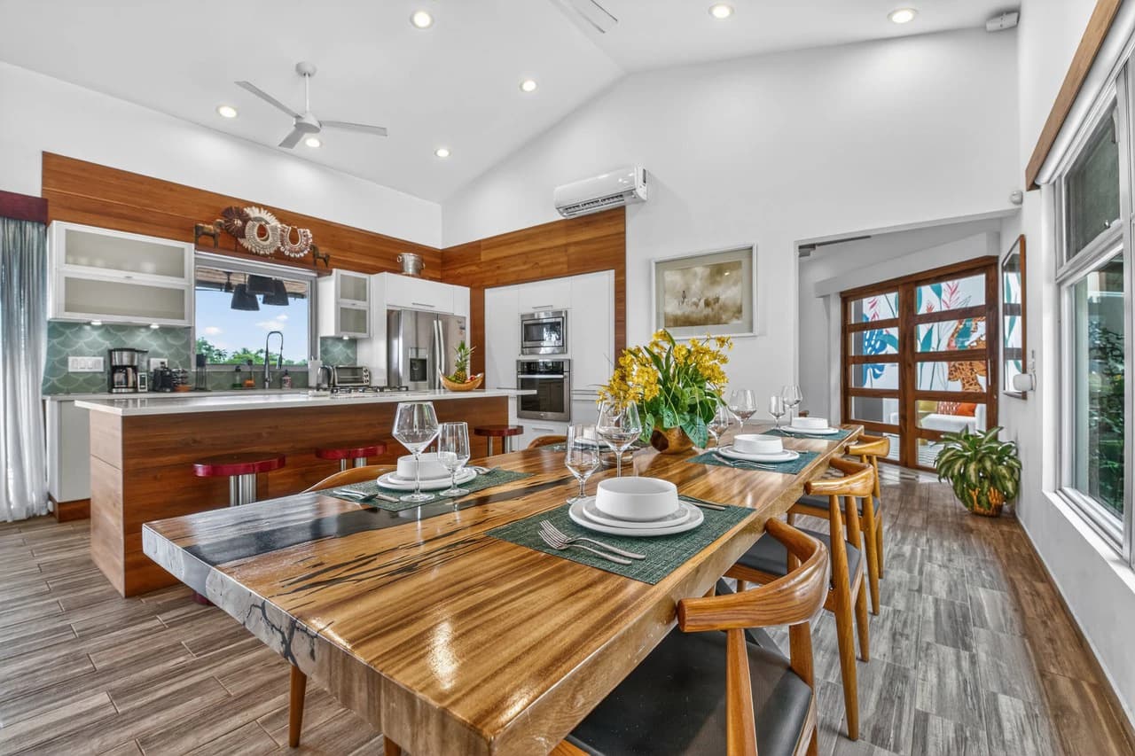 Casa Pochote: Artisan Luxury Villa Near Tamarindo | Pool, Jacuzzi & Langosta Beach Club Membership Included - photo 10