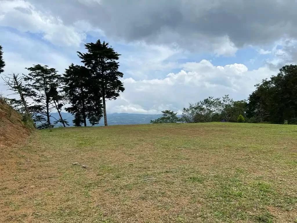 The lot with breathtaking views is for sale in San Ramon de Santiago - photo 5