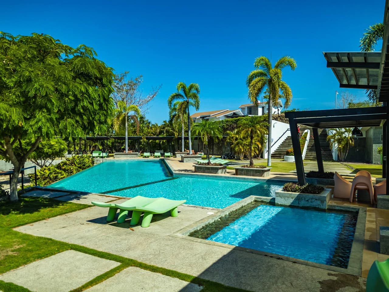 Lomas del Sol #22: Affordable Beachside Lot in Marbella Gated Community - photo 3