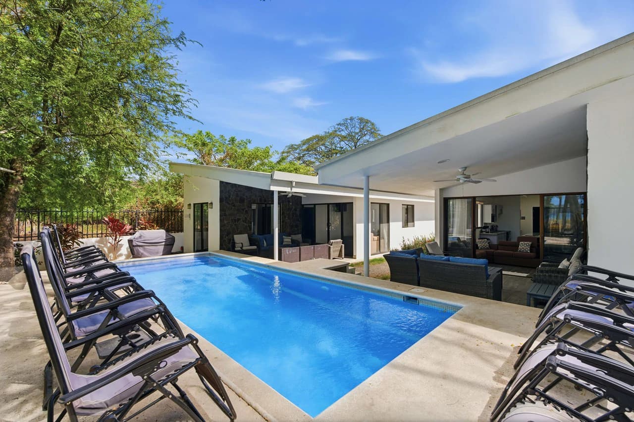 Three Mermaids: Beachfront 10-Bedroom Estate with Pool in Playa Potrero