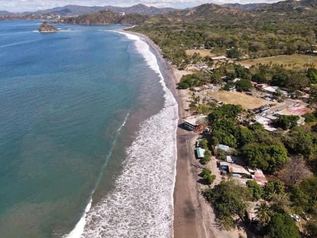 Private titled Beachfront Property for sale in best prime position, previously used as a 20-room hotel and camping side, directly in front of the most beautiful Conchal Beach - photo 5