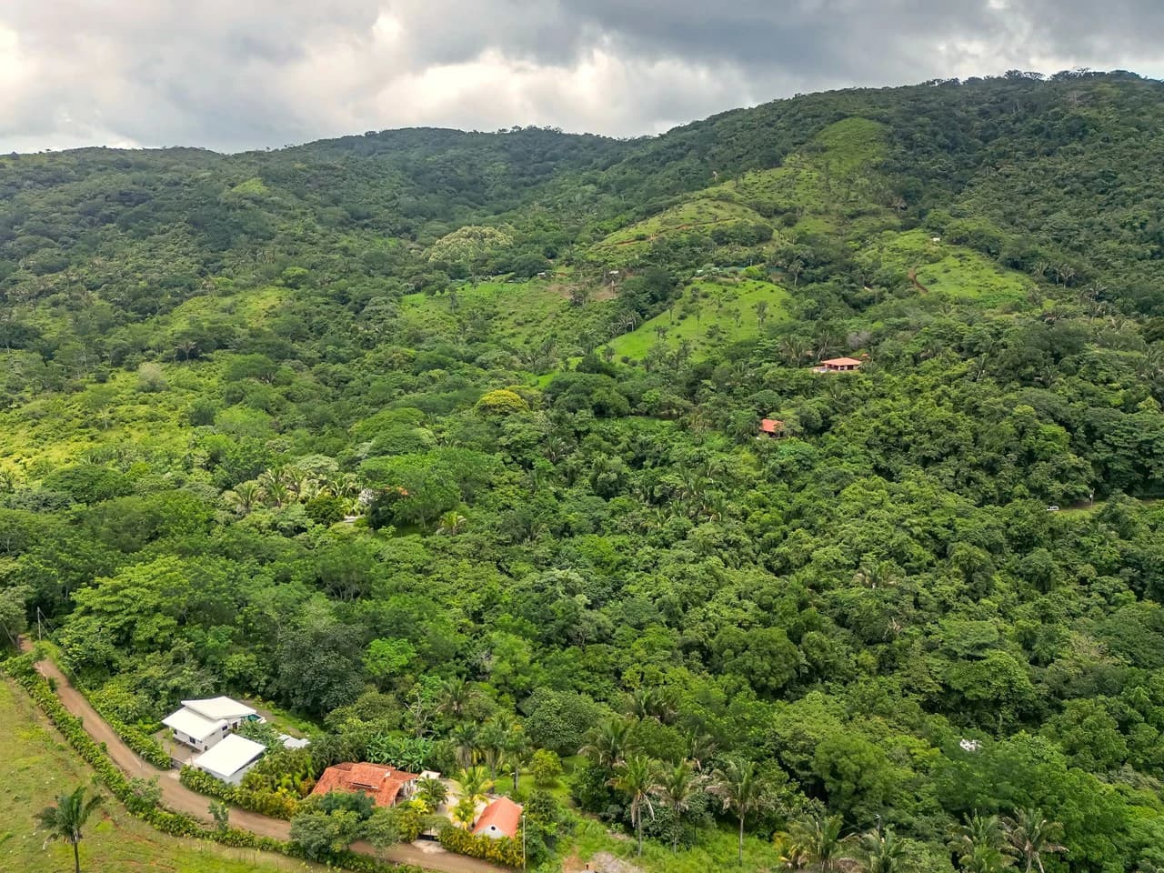 Development-Ready Land in a Stunning Setting Near Samara: Mountain Home Construction Site For Sale in Playa Samara