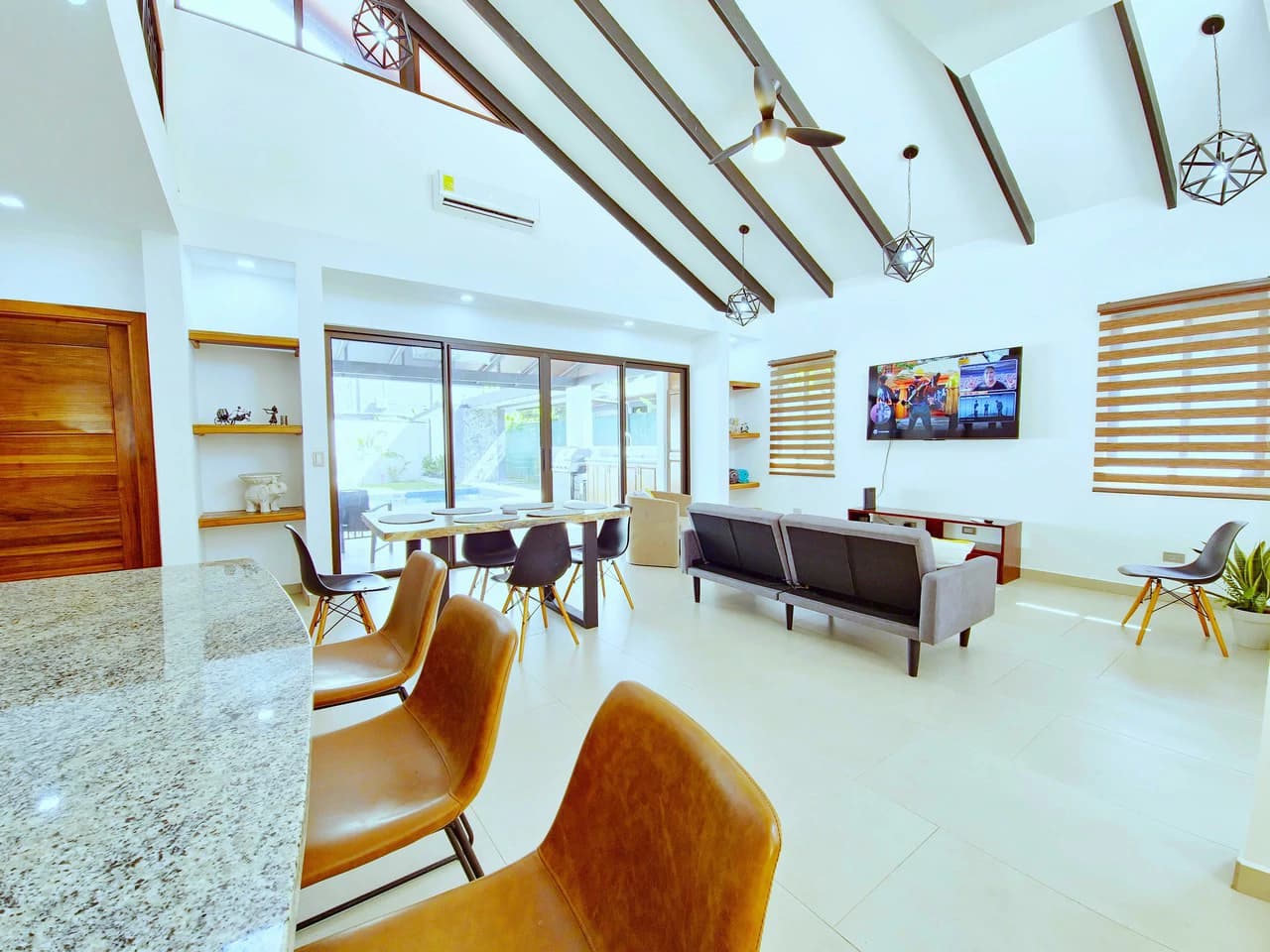 Price Reduced - Modern Oasis Near Uvita: Contemporary Living with Pool & Privacy - photo 12
