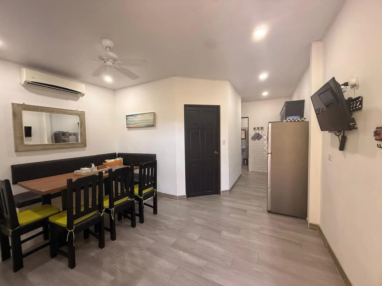 Jaco 2 Floors, 3 Bedrooms in a Gated Community , Beach one block