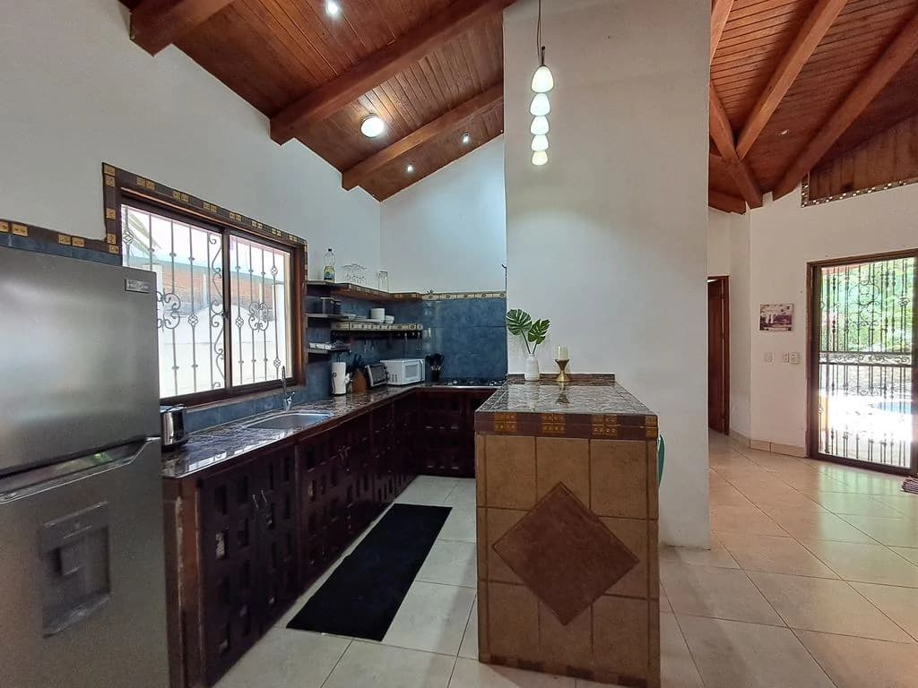 Casa Colibri: Tropical Home with Casita, Pool & Prime Buenavista Location - photo 5