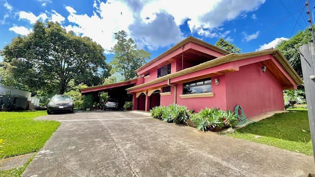 Casa Pinares: Rare 0.30-Acre Sprawling Garden Estate in Pinares, Curridabat | 1,241 m² Lot with Mature Trees, Protected Forest Views & 5,380 Sq. Ft. Build - photo 1