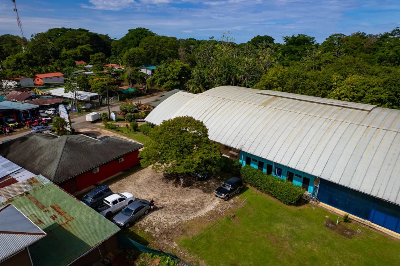 THRIVING SPORTS AND COMMERCIAL BUSINESS WITH OWNER FINANCING OPTION: Rincon Uvita - photo 55