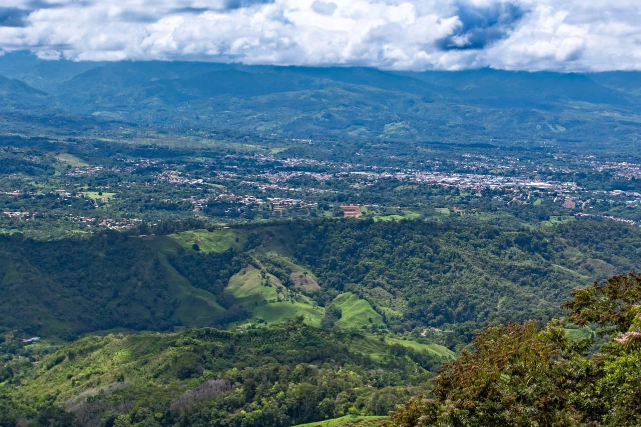 Spectacular Property with Chirripo Mountain and San Isidro City Views - photo 29