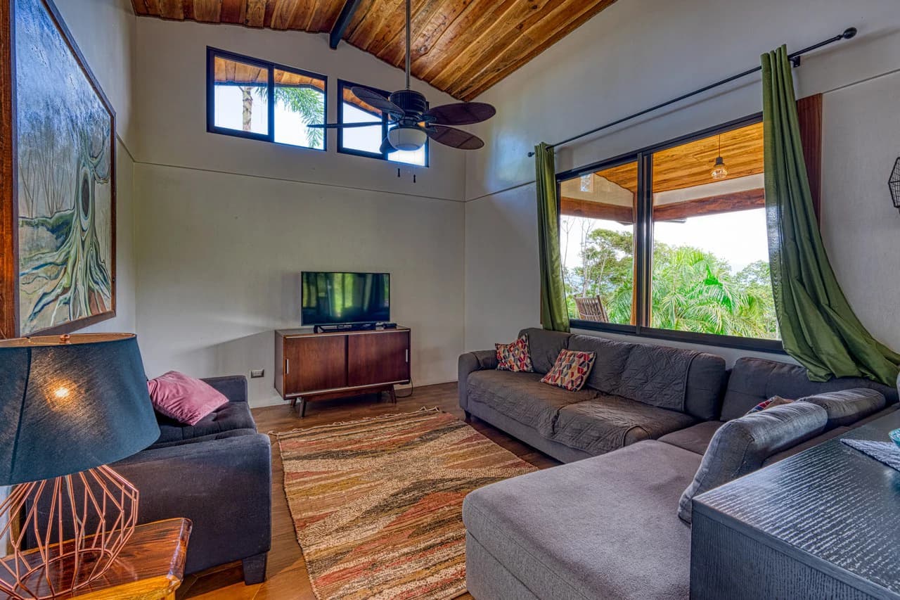 5 Bedroom Mountain Retreat Minutes from the Beach Platanillo Costa Rica - photo 58