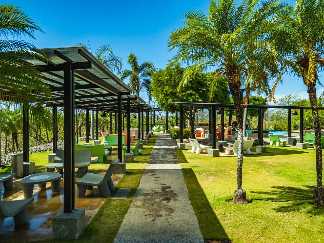 Lomas del Sol #22: Affordable Beachside Lot in Marbella Gated Community - photo 2