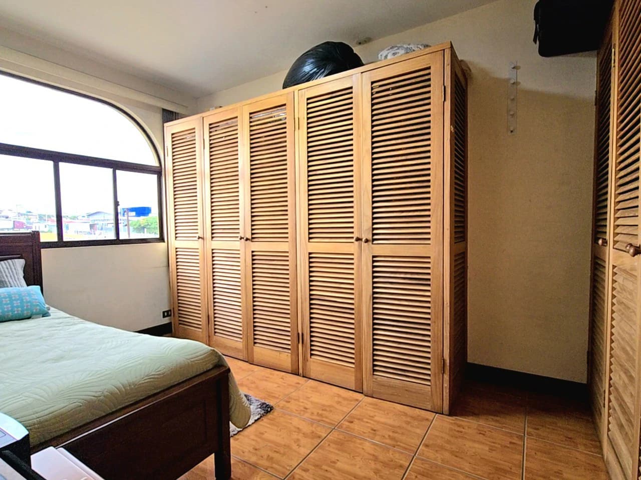 House For Sale in Llorente - photo 13