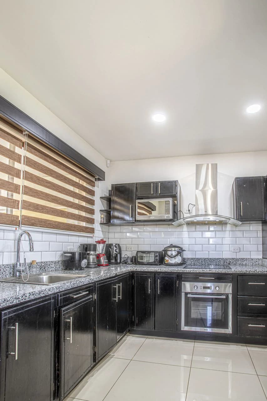2-level house for sale in condominium - photo 5
