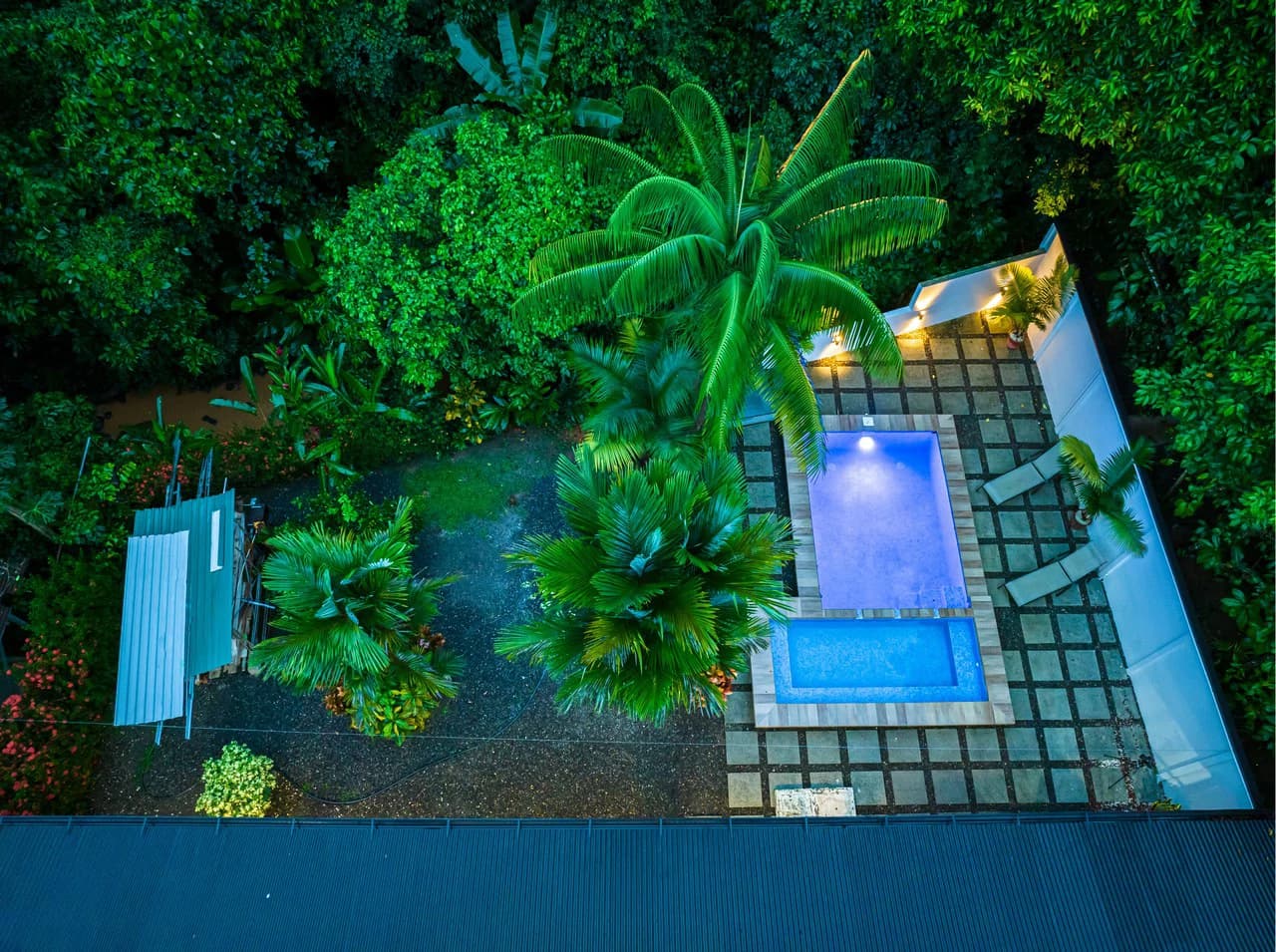 Happy Daze in Uvita: Commercial Building Opportunity in the Heart of Uvita. On Creek with Beautiful Jungle View - photo 3