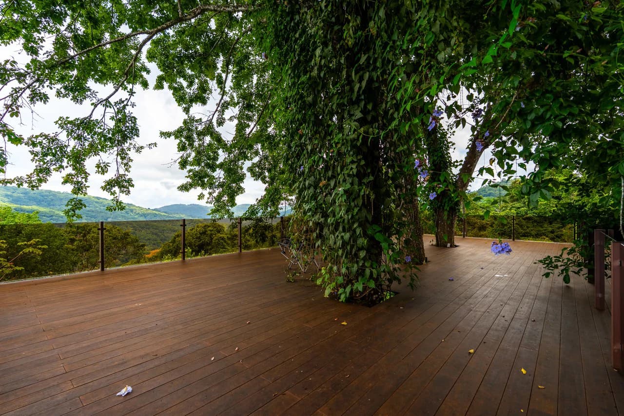 Prime Location 2 Bedroom House Observation Deck - photo 33