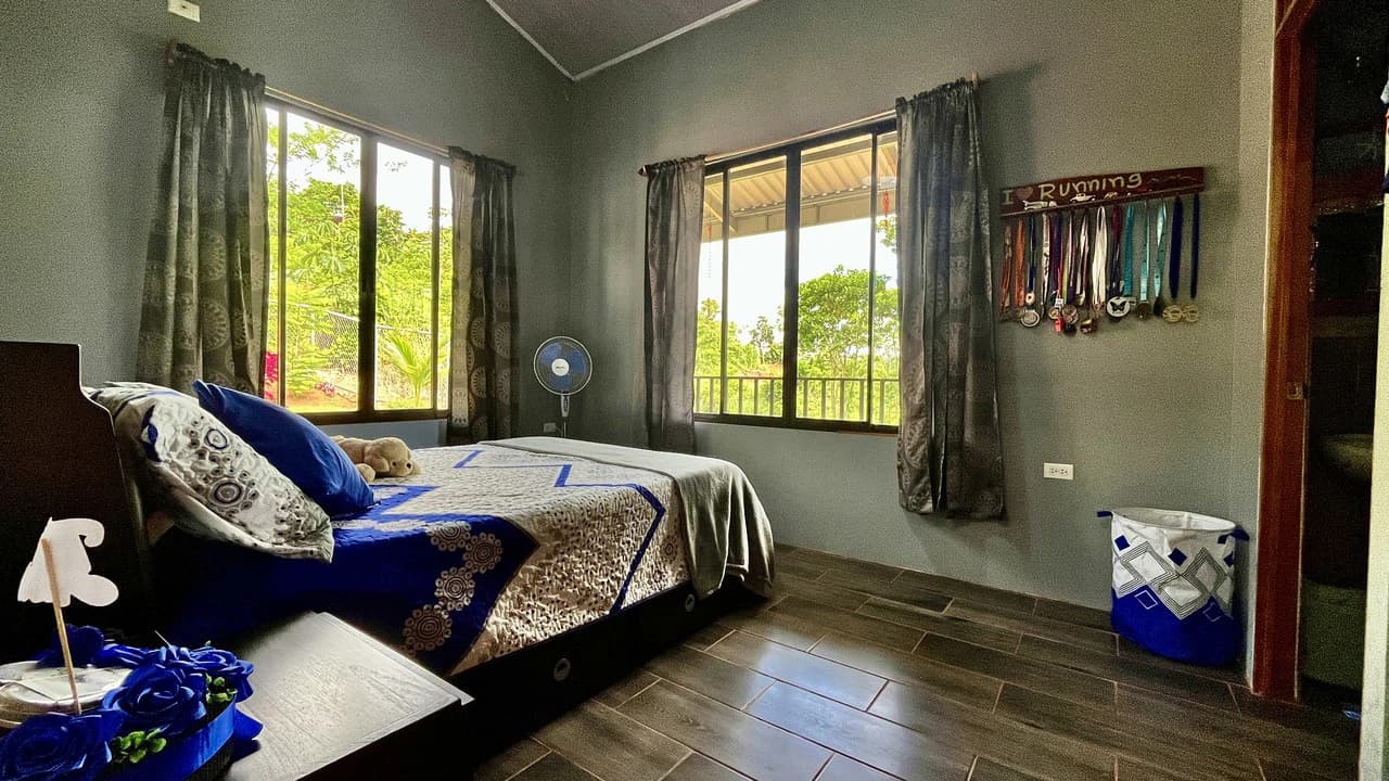 Mountain and Countryside House For Sale in Daniel Flores - photo 16