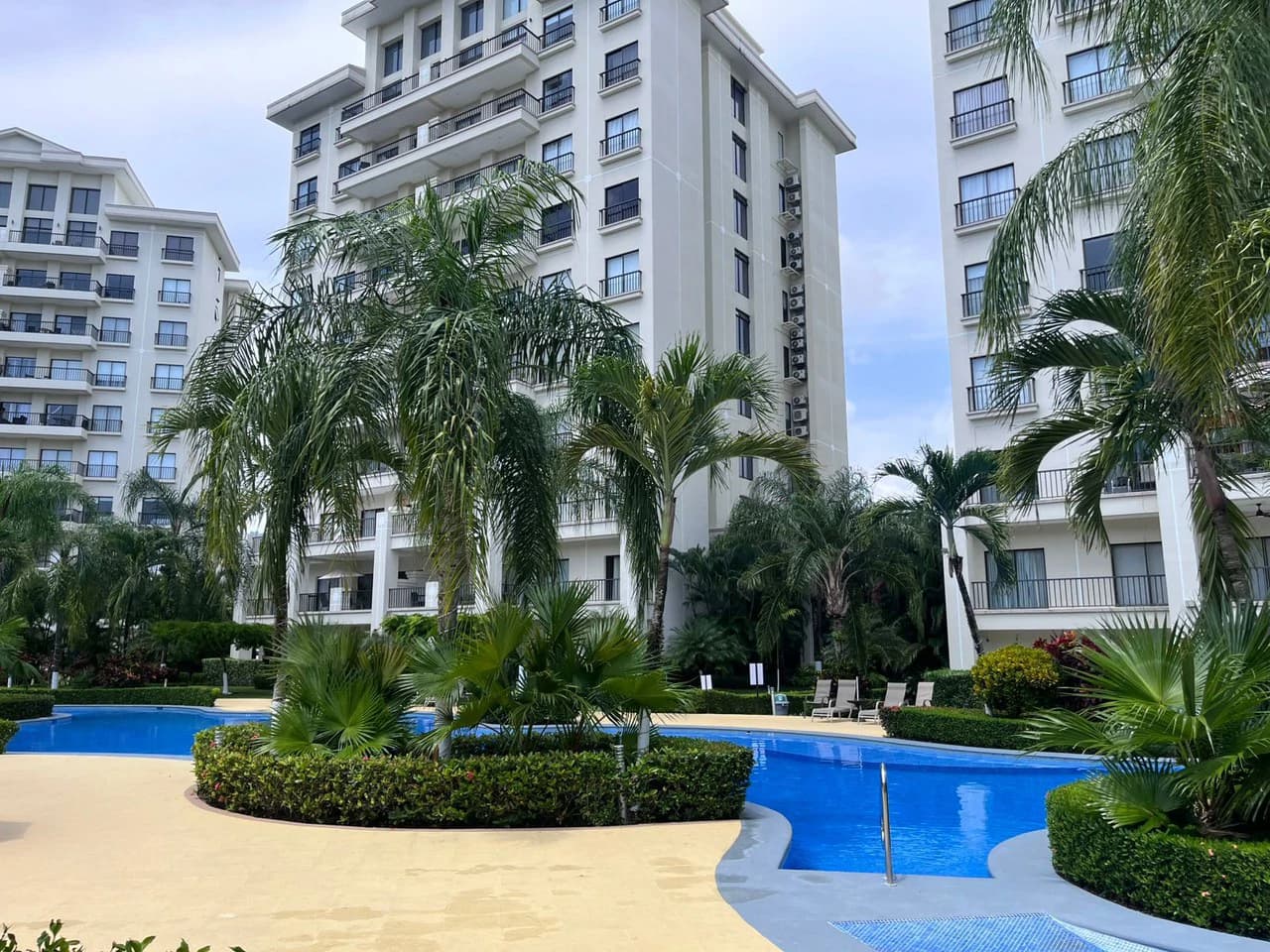 Condo Jaco Bay. Jaco Costa Rica: Near the Coast Apartment For Sale in Jacó - photo 41