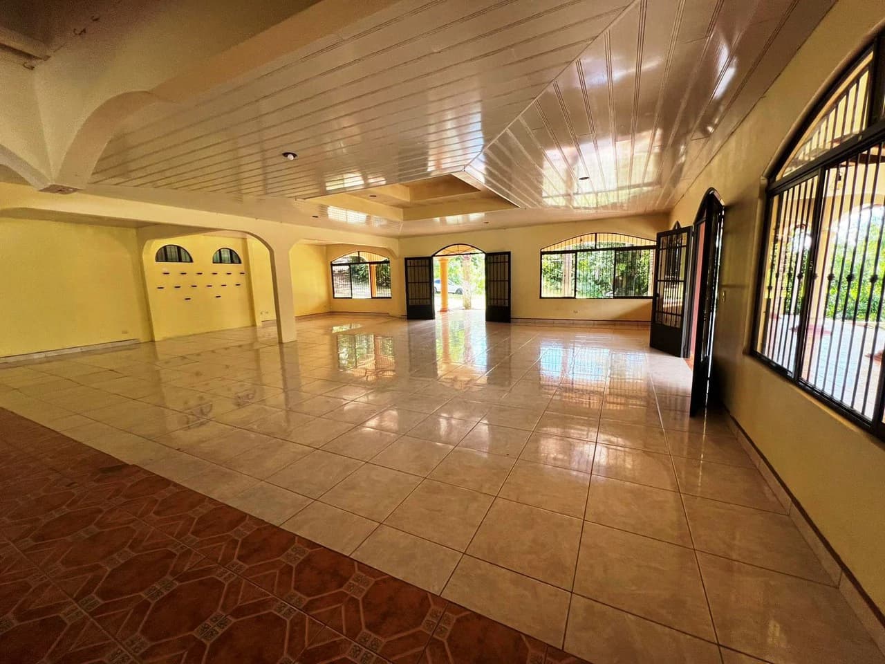 REDUCED $400K! Paddle Tennis and Pool!: NEW! Private Estate, Pool an 3 New Tennis Courts - photo 9