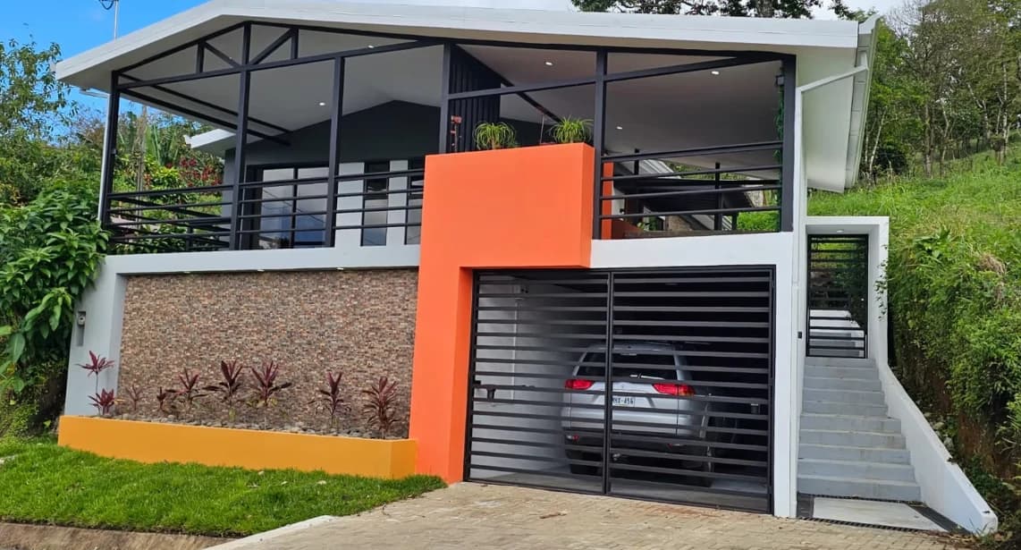 VILLA AMANDA: Urban Style Home in Rural Setting - photo 2