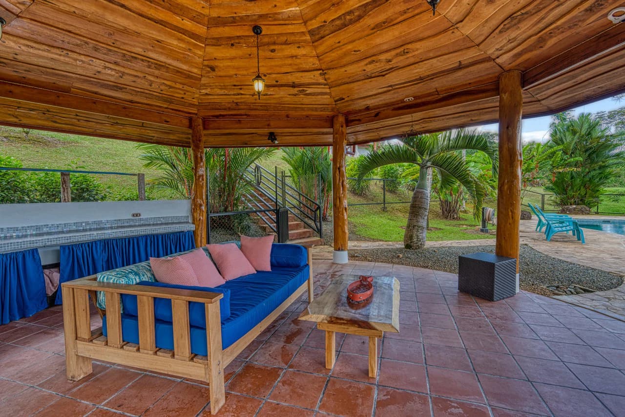5 Bedroom Mountain Retreat Minutes from the Beach Platanillo Costa Rica - photo 45