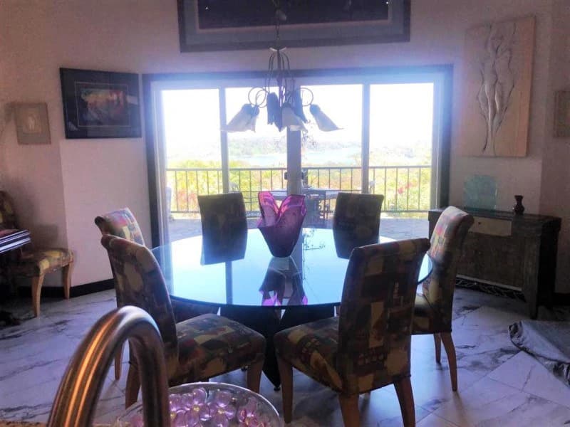 Lake and Volcano Splendor: Casa Linda Vista: Unique Design To Capture The 270 Degree Views - photo 11