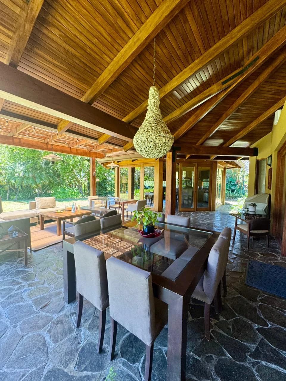 Zurcher Masterpiece Heredia: Splendid one story home - photo 6