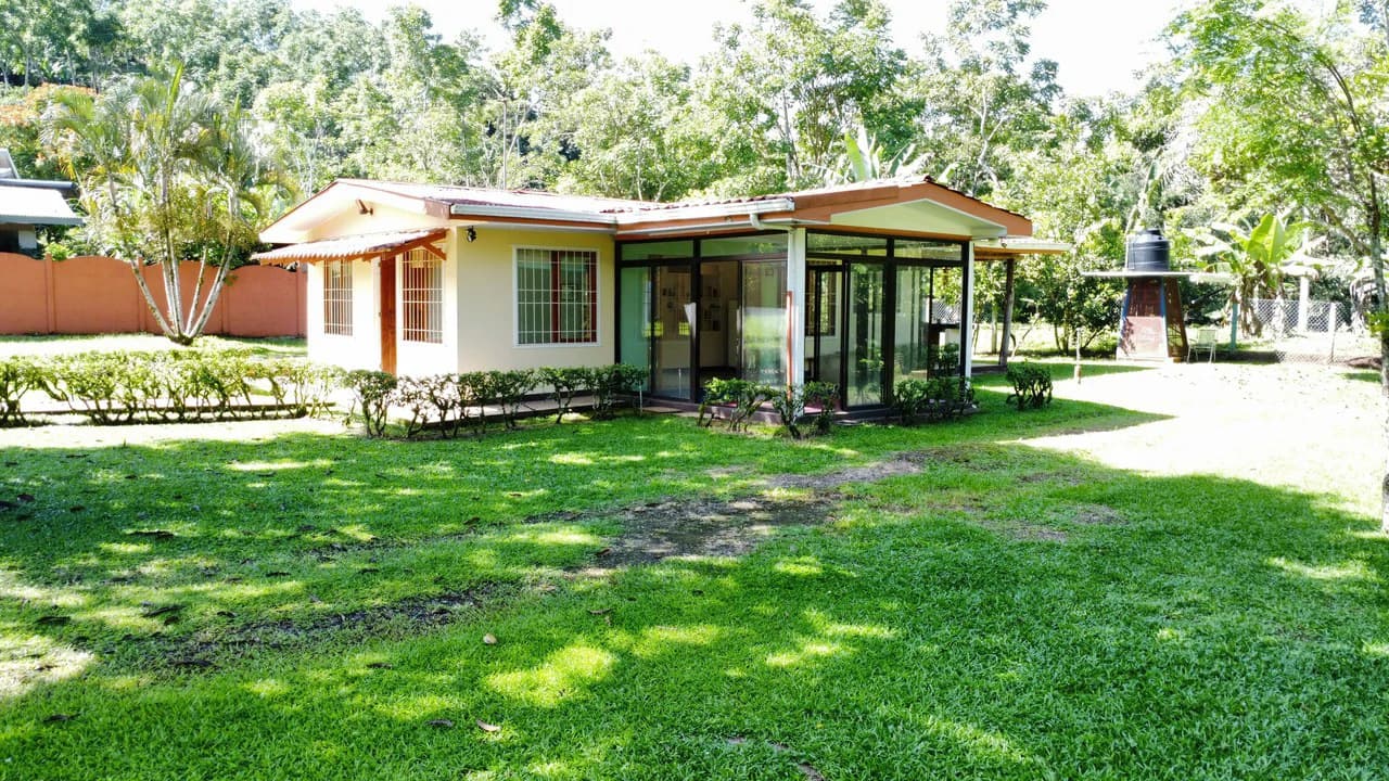 Mountain House For Sale in San Isidro del General
