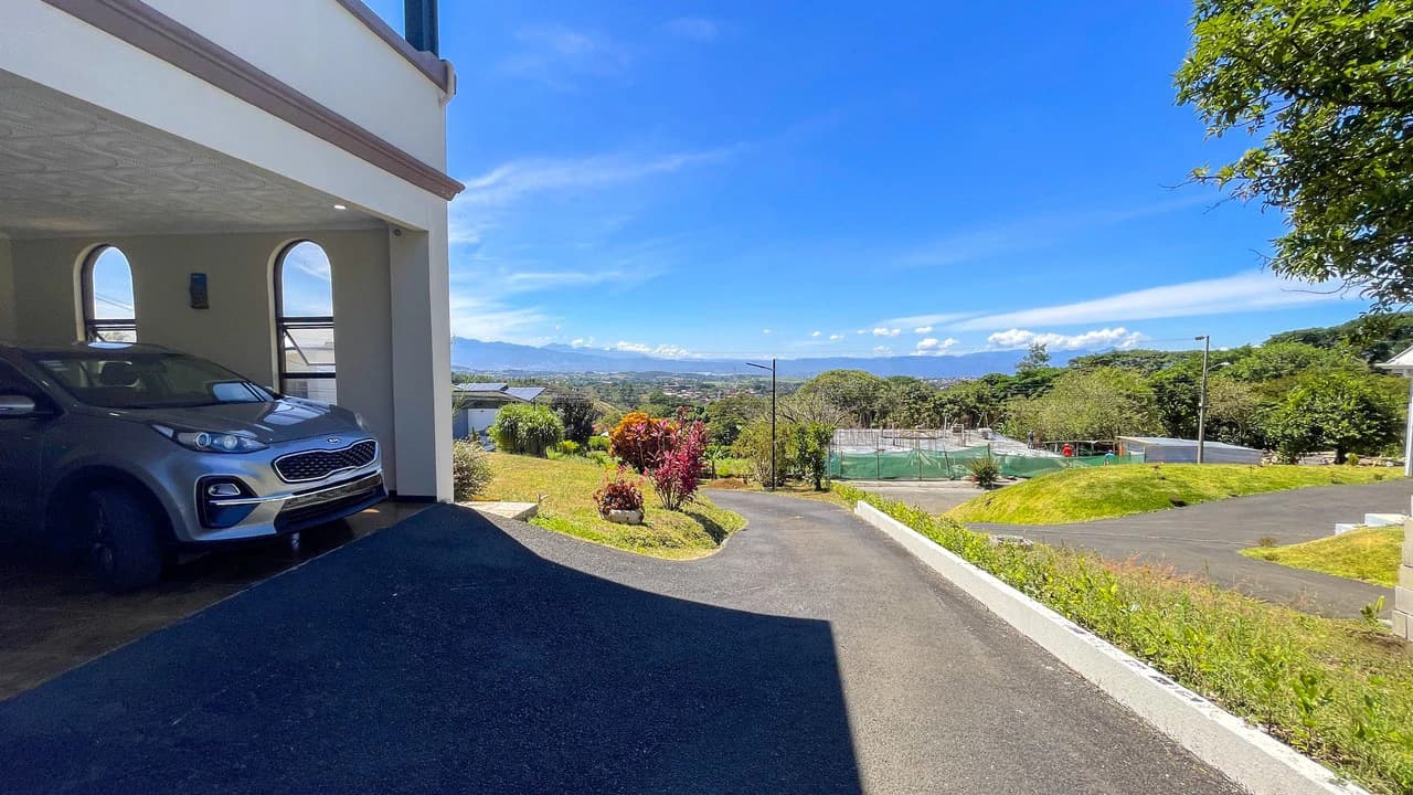 Spacious Home in Condominio El Roble – Cozy Spaces and Stunning Views - photo 21