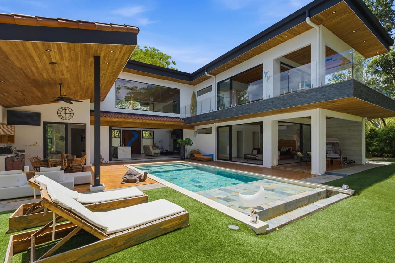 Casa La Ola Perfecta: Luxury 5-Bedroom Home with Pool, short walk to the Beach in Hacienda Pinilla - photo 39