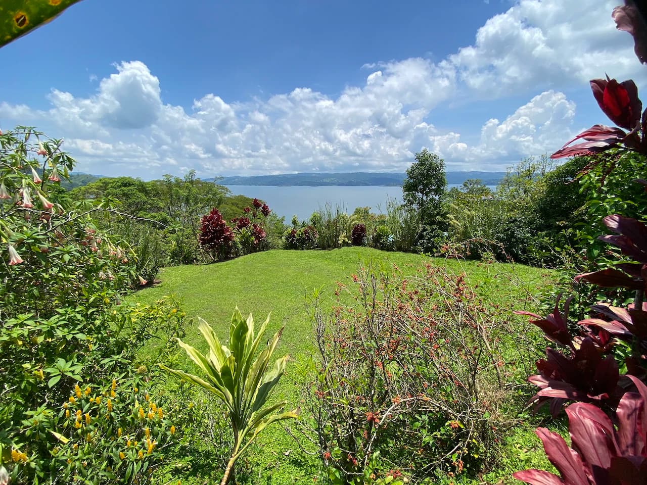 Beautiful Property with 4 cabins in El Castillo with gorgeous Lake View..!! - photo 1