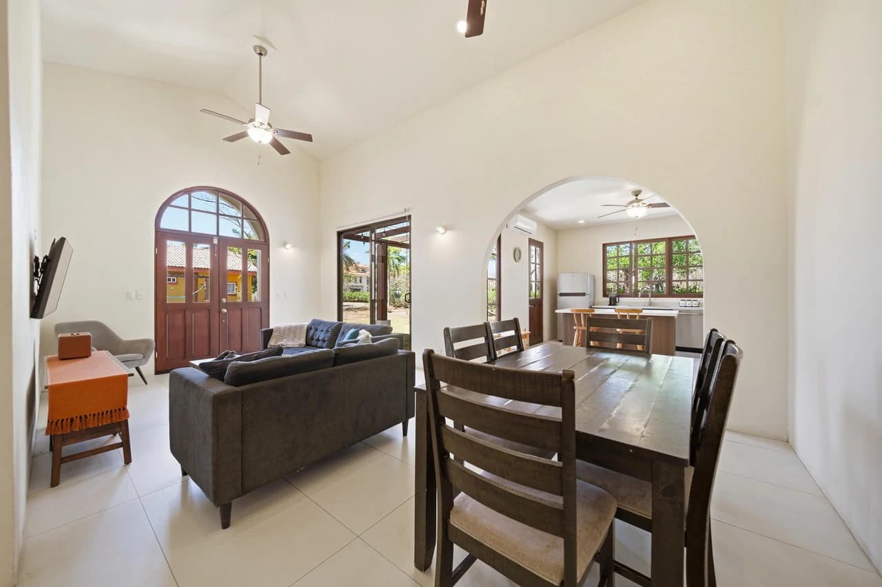 Stella Maris: Tranquil Home Within the Beauty of Altos Los Robles - photo 11