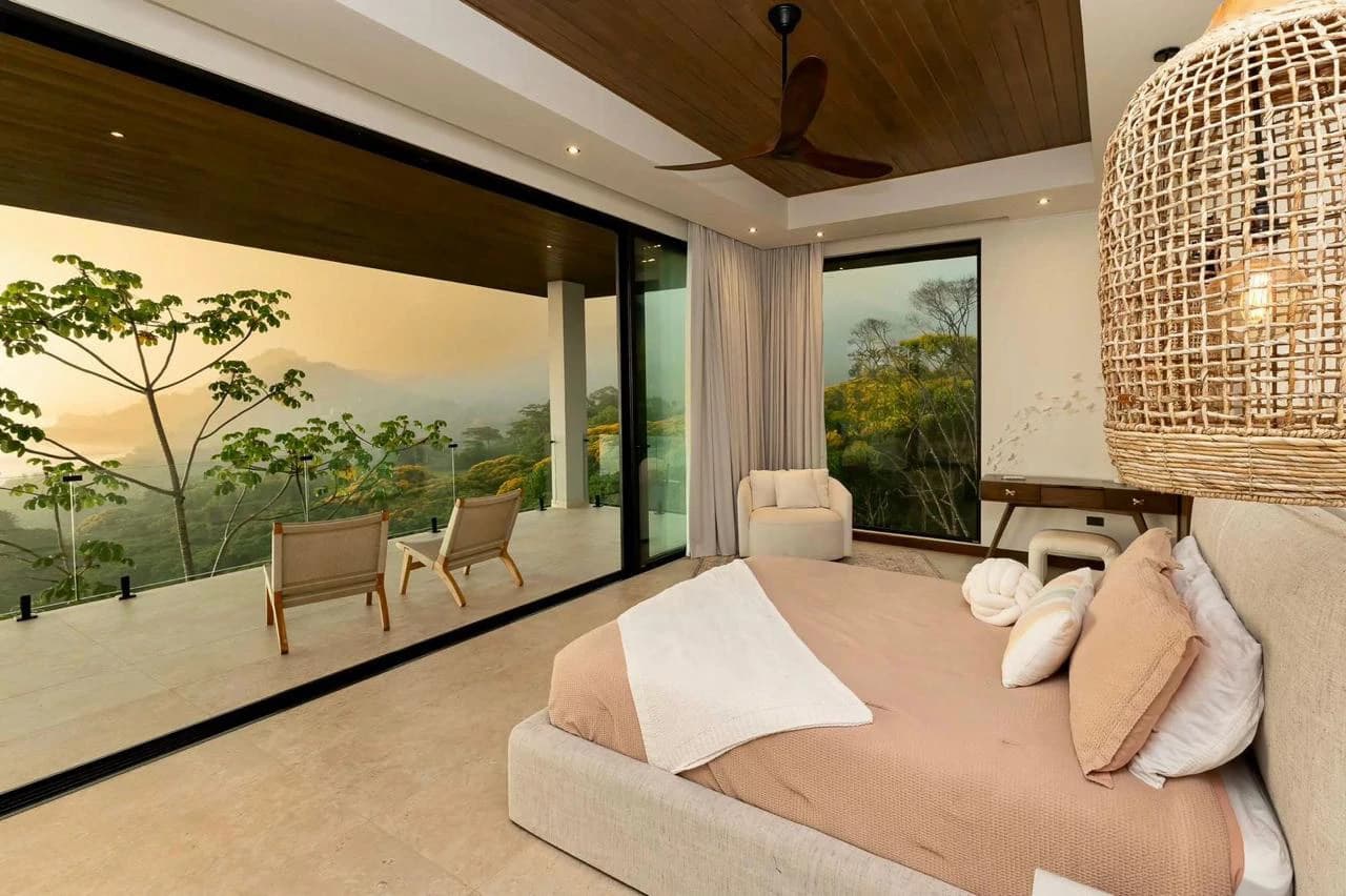 Luxurious 5 Bedroom Coastal Estate Dominical - photo 22