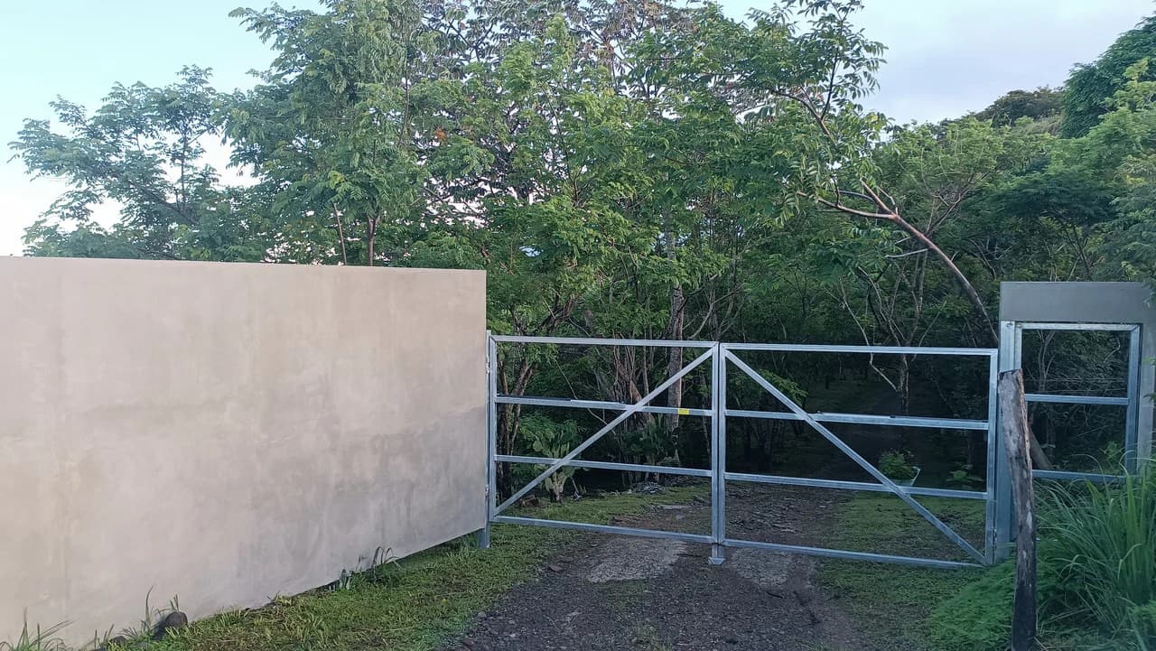Hill top house with amazing sunset views GB0125: Peaceful Retreat with developing Potential: Property with 2 Homes and Panoramic Views in Guayabo de Bagaces - photo 11