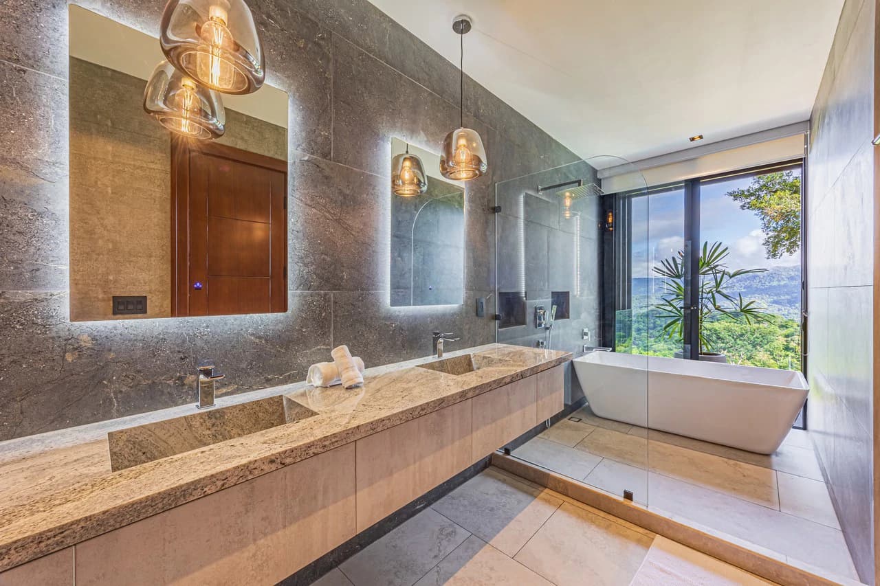 A True Estate Beyond Compare, Ocean Views For Miles: Mountain House For Sale in Uvita - photo 59