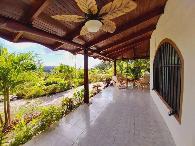 Casa Bella Montana: Charming Mountain View Home - a Slice of Paradise with Spectacular Mountain Views, New Custom Salt Water Designer Pool, and Detached 2 Car Garage with Workshop - photo 15