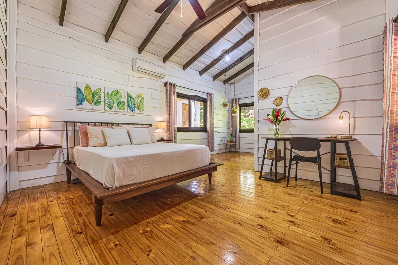 A Jungle House Built of Wood & River Dreams - photo 22
