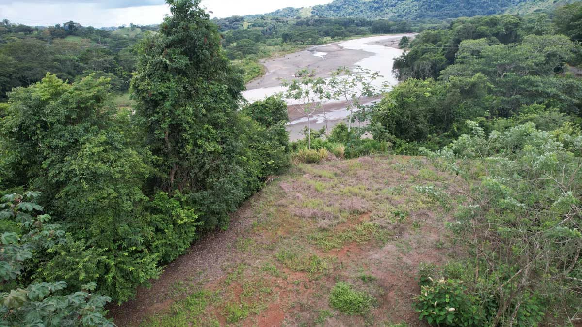 Tulin River View, Turrubares | Nature's Splendor Riverside Property - photo 10