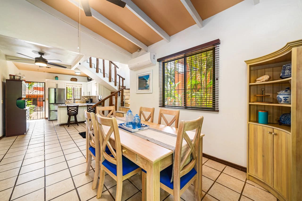 Iguana Villas #7: Turnkey 2BR Villa Near White Sand Beach - photo 12