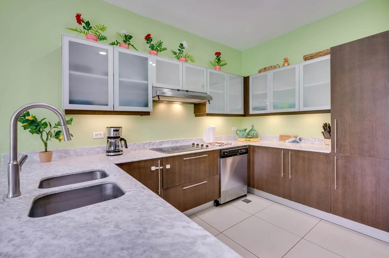 Pacific Park 305: Colorful Tropical Living Steps from Tamarindo Beach - photo 5