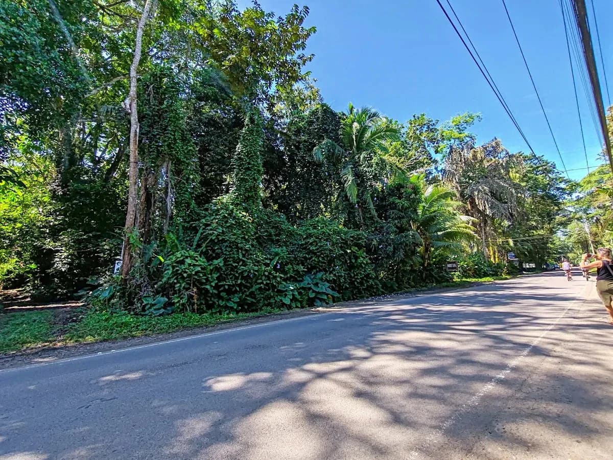 ID 958: Playa Chiquita Commercial Lot, Prime Site near Beach
