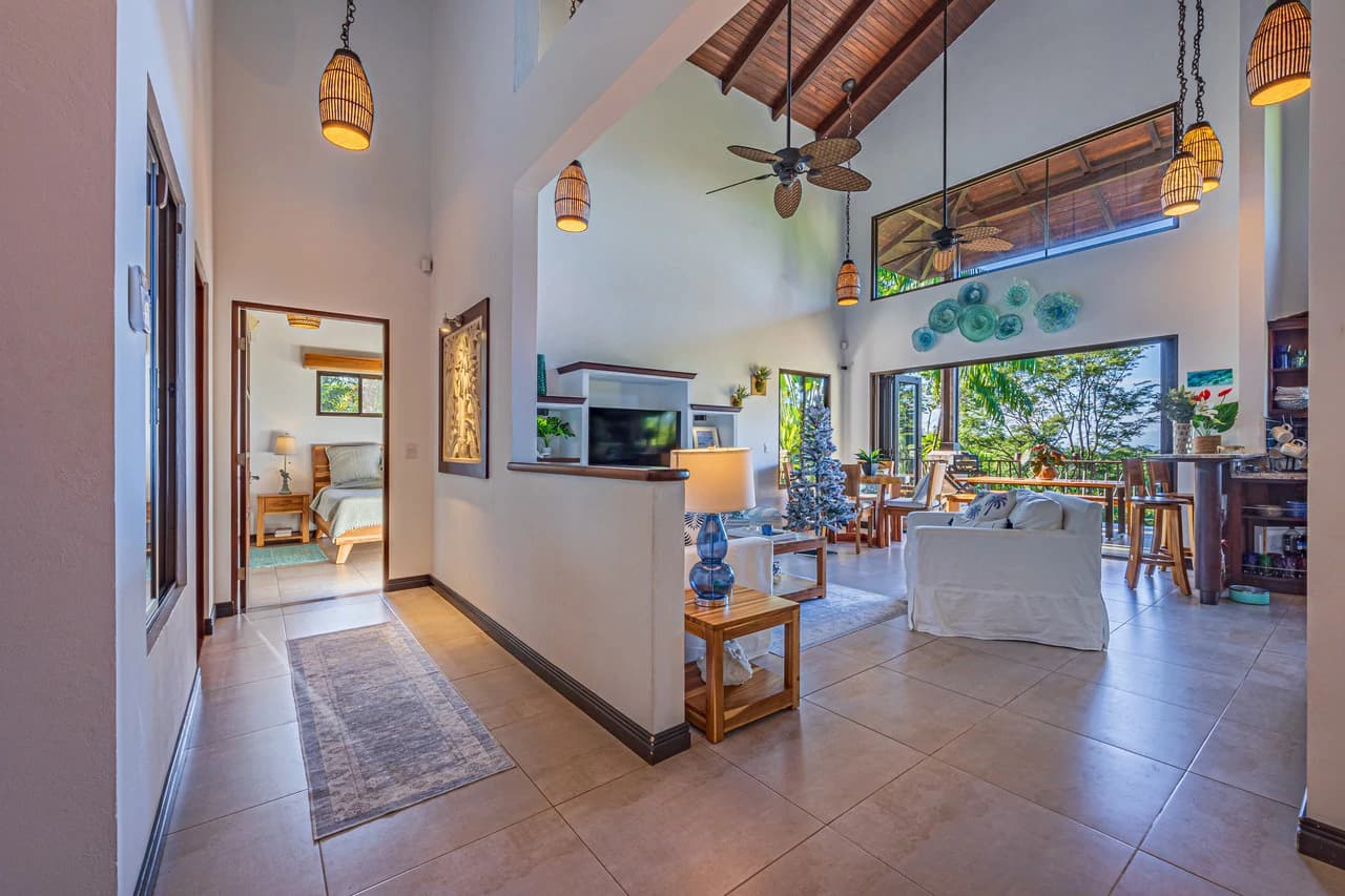 Luxurious Coastal Retreat with Ocean Views in Uvita, Costa Rica - photo 13