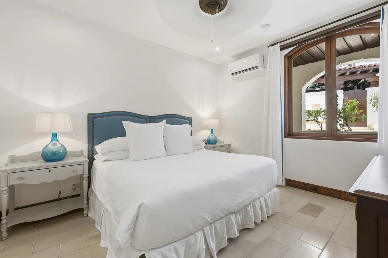 7 Calle La Ronda: Elegant 3-Story Ocean View Hillside Home in Las Catalinas - photo 24