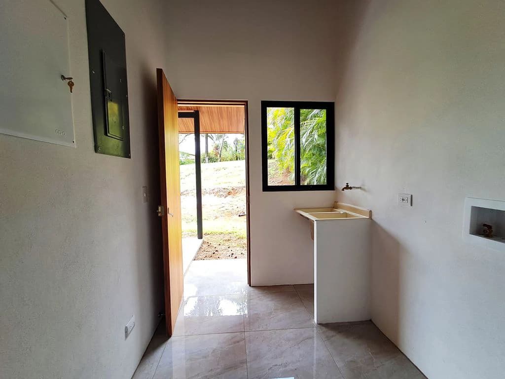 Casa Luz: Brand-New Home in the Gated Community of Loma Verde - Carrillo - photo 16