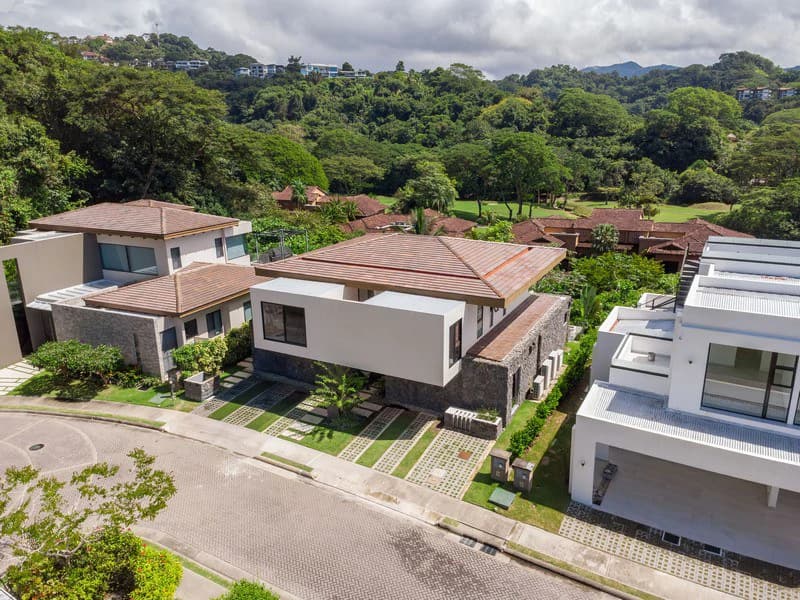 Stellar Opportunity, Brand New Home in Los Sueños: Luxury Villa Close to the Beach and Marina!