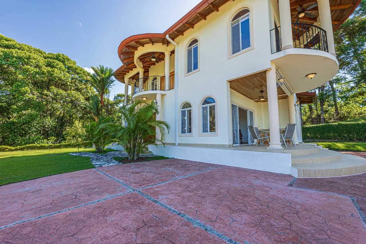 Elegant 3 Bedroom + Office Jungle Home in Puesta Del Sol, Ojochal - photo 43