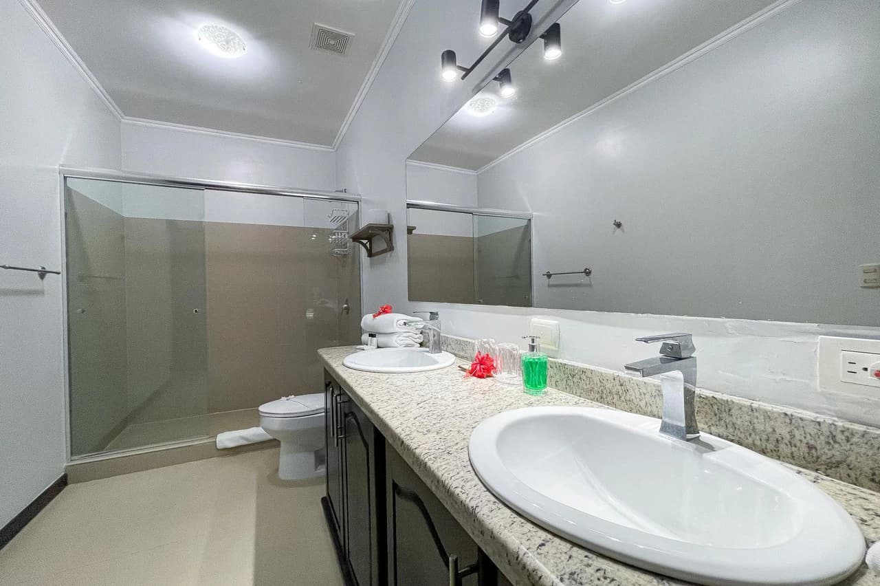Manuel Antonio 3 bedroom- 3 bath with pool in Gated Development - photo 54