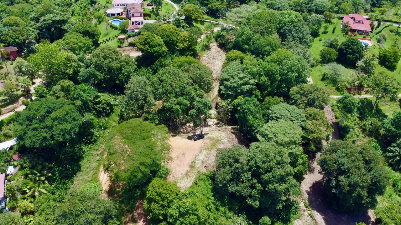 Build-Ready Lot in Ojochal’s Calle Cacique | Easy Access & Stunning Mountain Views - photo 11