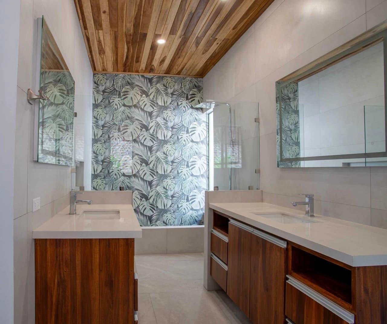 New Single-Story Home for Sale in Las Rocas, Atenas – Pool, Jacuzzi & Panoramic Views - photo 17